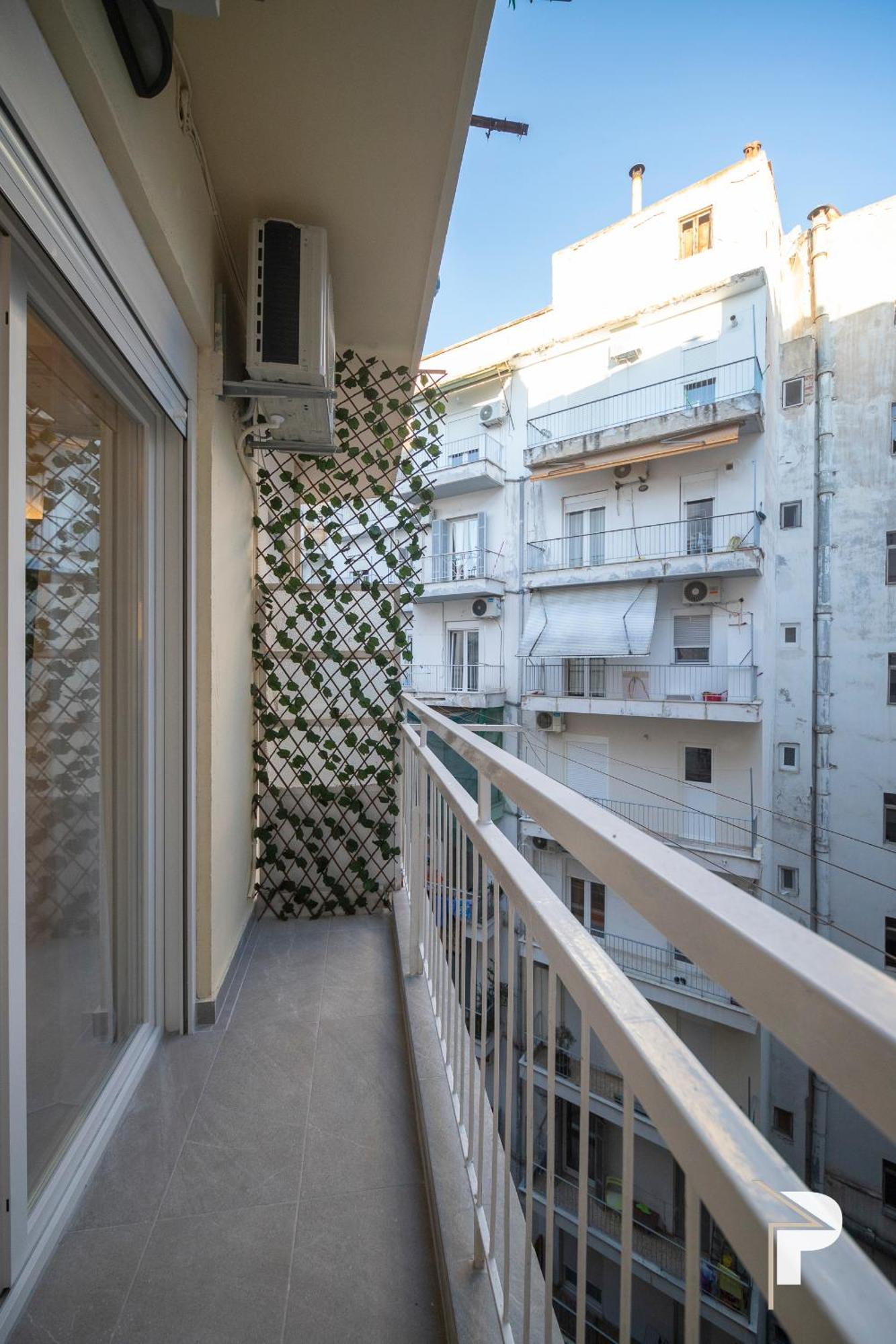 P Deluxe 10 * Thessaloniki